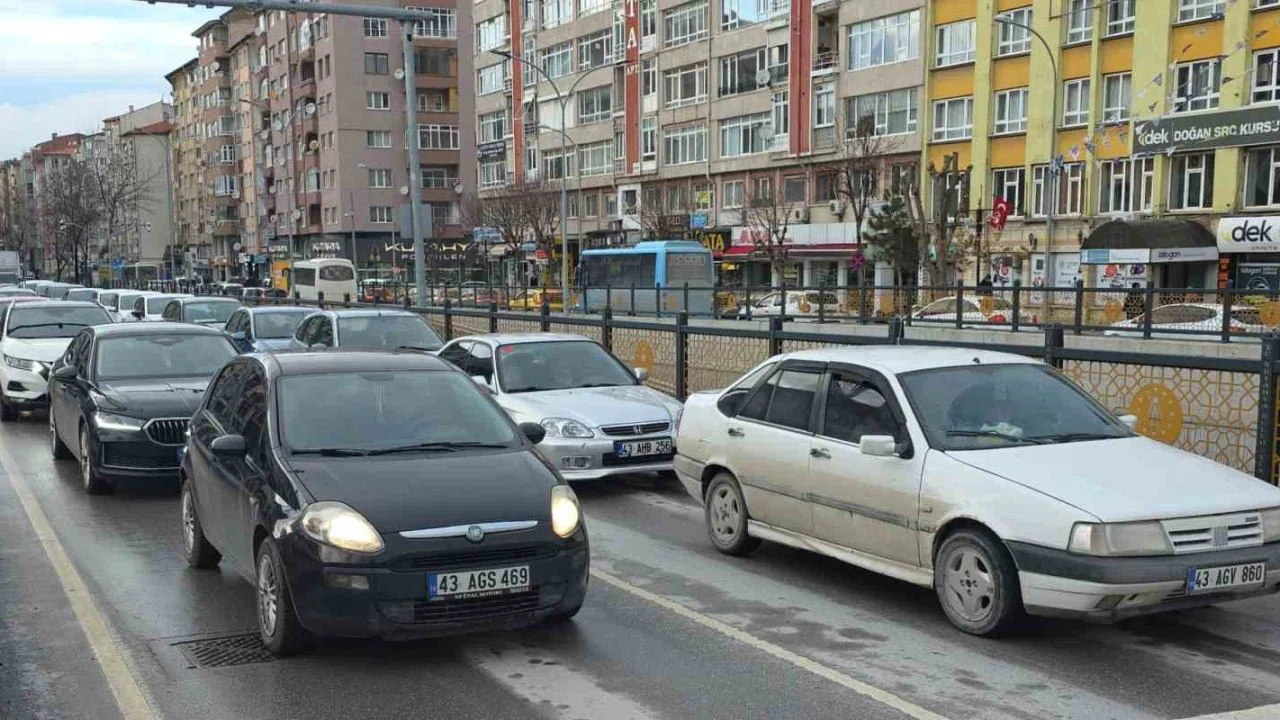 Kütahya’da araç sayısı artmaya devam ediyor