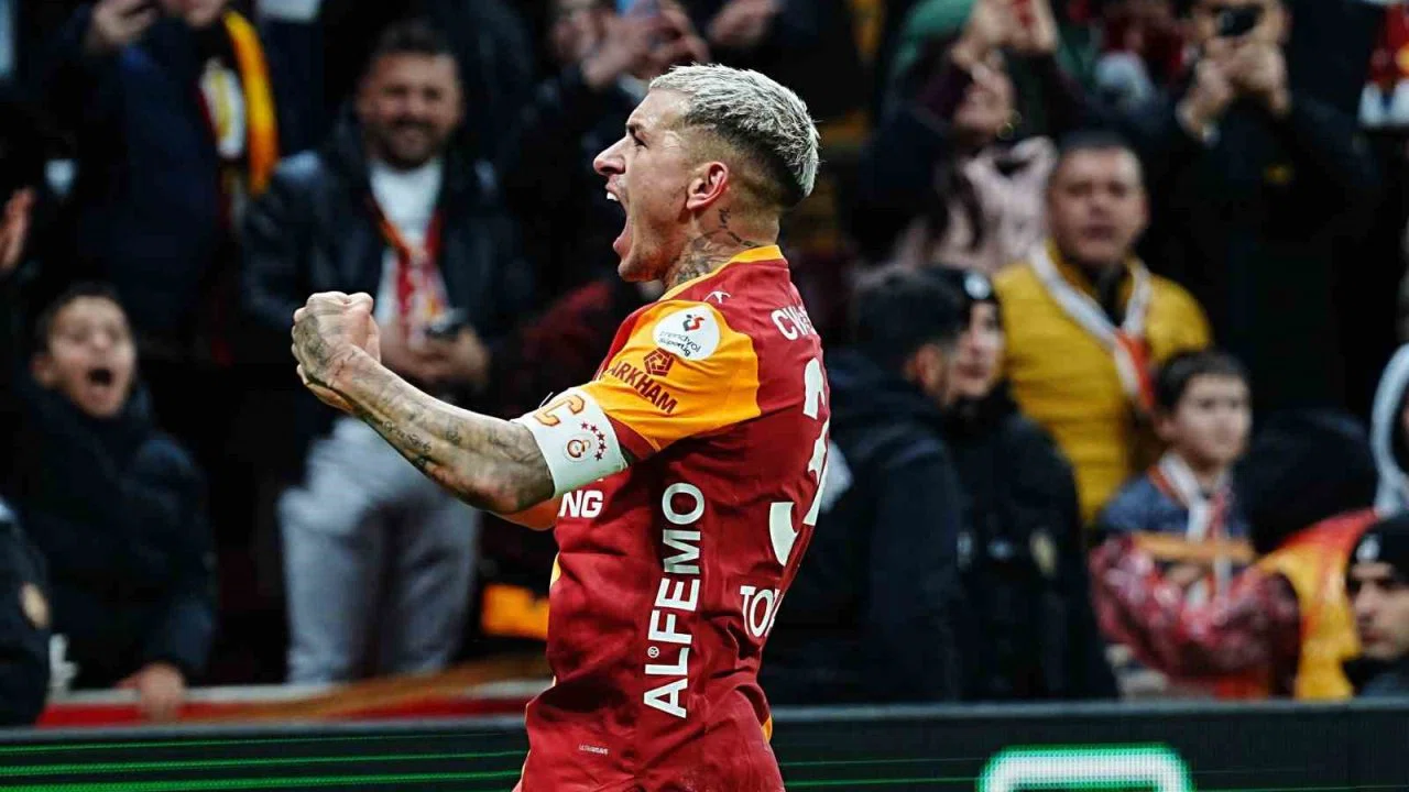 Lucas Torreira kaptan olarak sahaya çıktı