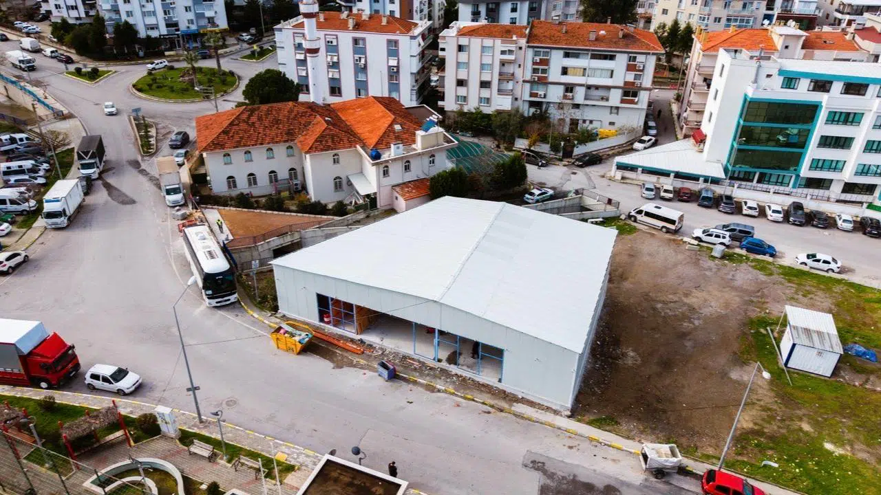 Market in Balçova çok yakında açılıyor
