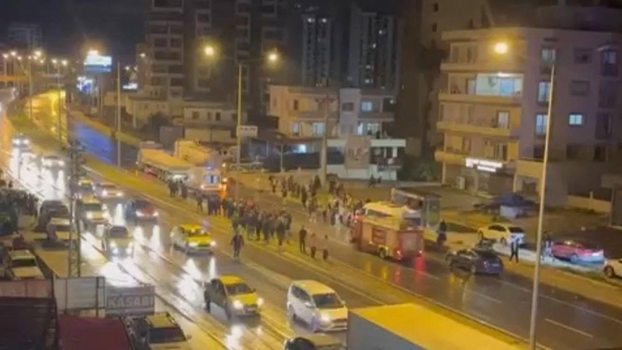 Mersin’de tırlar çarpıştı: 2 yaralı