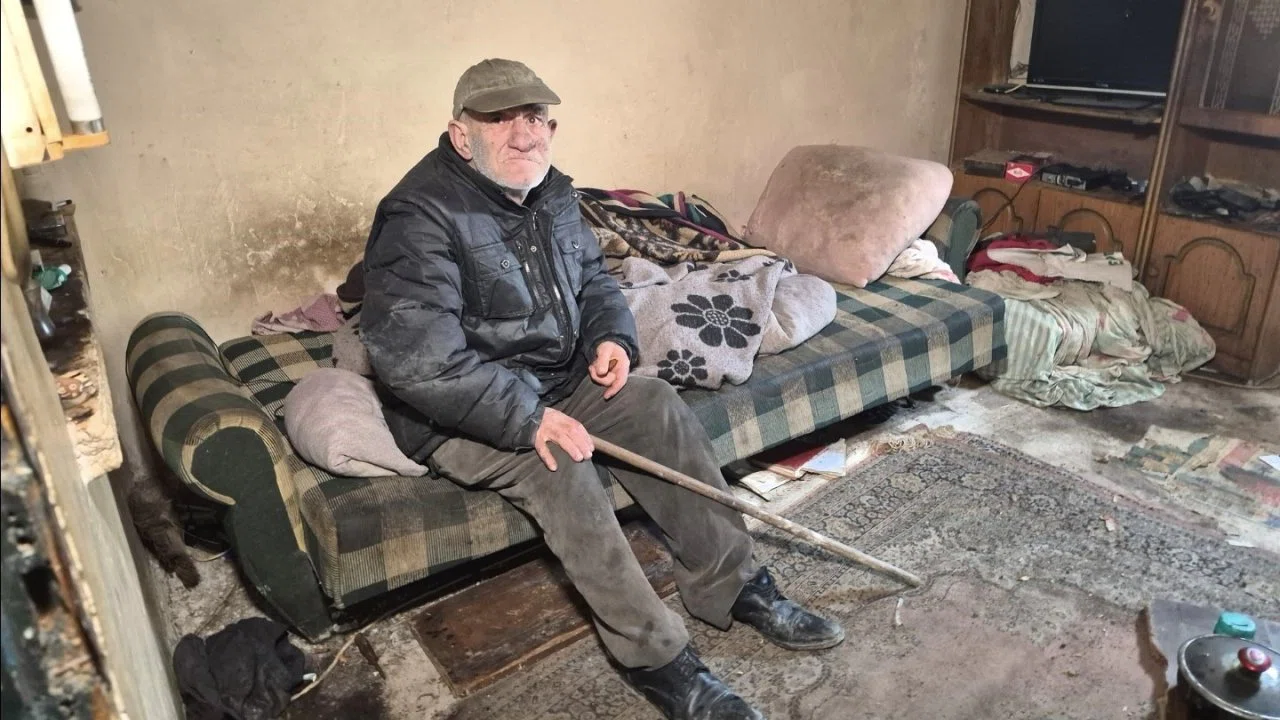 Metruk evde yaşam mücadelesi veren Celal amca huzurevine alındı