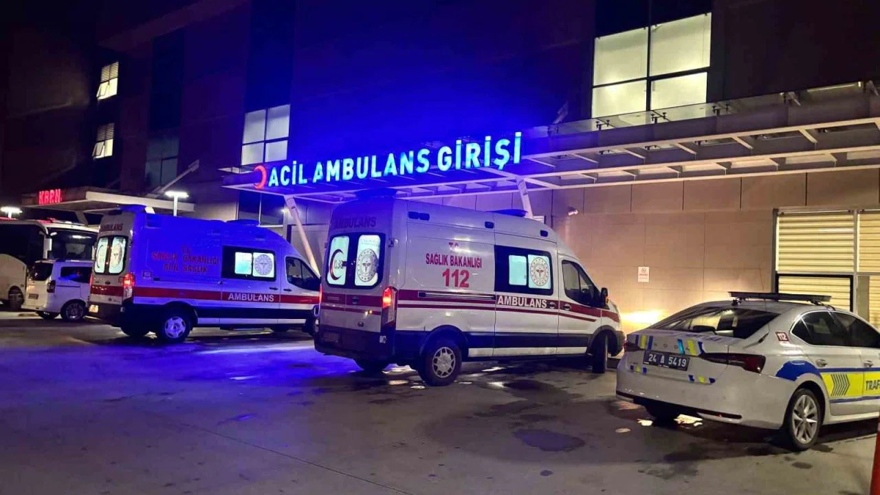 Motosiklet sürücüsü askeri personel ağır yaralandı