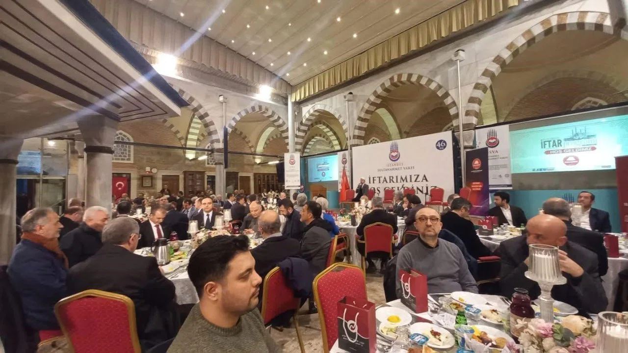 Özkurbir Başkanı Enis Şener:" Eğitim, değerlerden arındırılmış bir teknik süreç değildir"