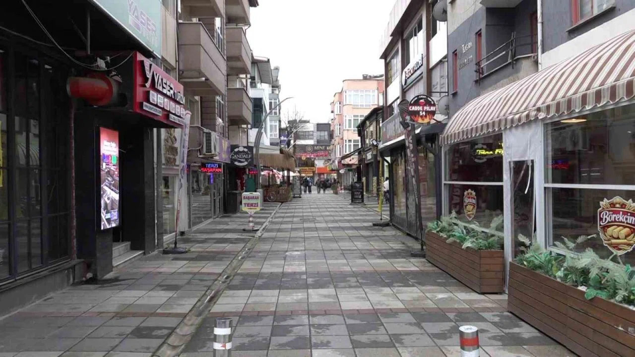 Sakarya’da çayda ‘Azami 100 TL’ kararı tepki çekti: "SATSO, esnafa fırsat verdi"
