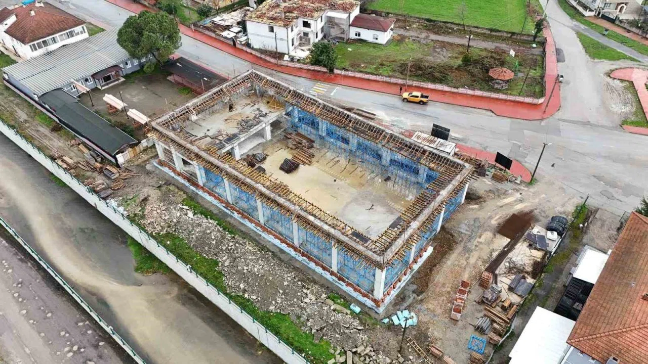 Sakarya’nın spor altyapısını güçlendirecek 4 yeni spor salonu yükseliyor