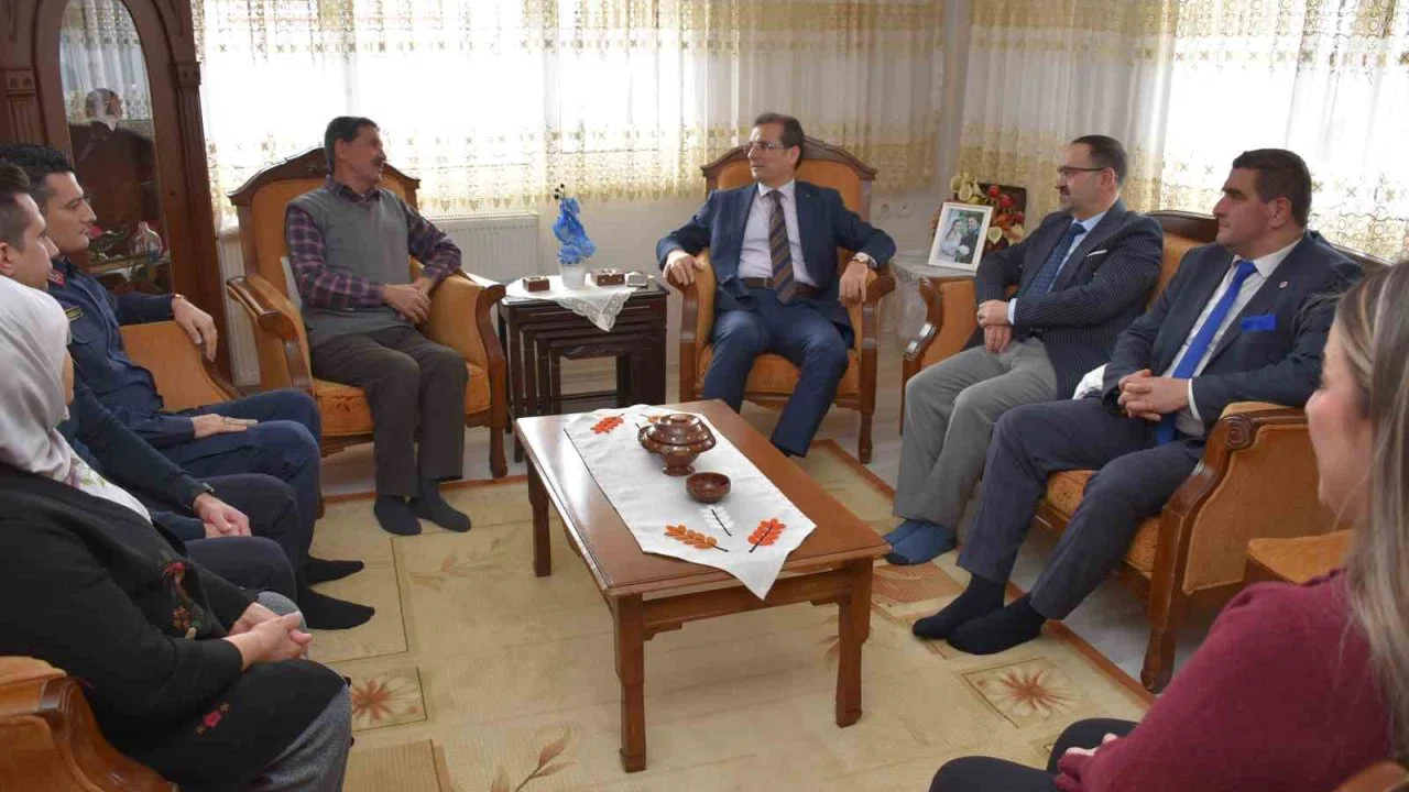 Salihli’de şehit Astsubay Ahmet Deniz Varol unutulmadı