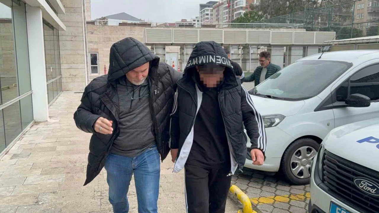 Samsun’da bıçaklı kavga: 3 yaralı