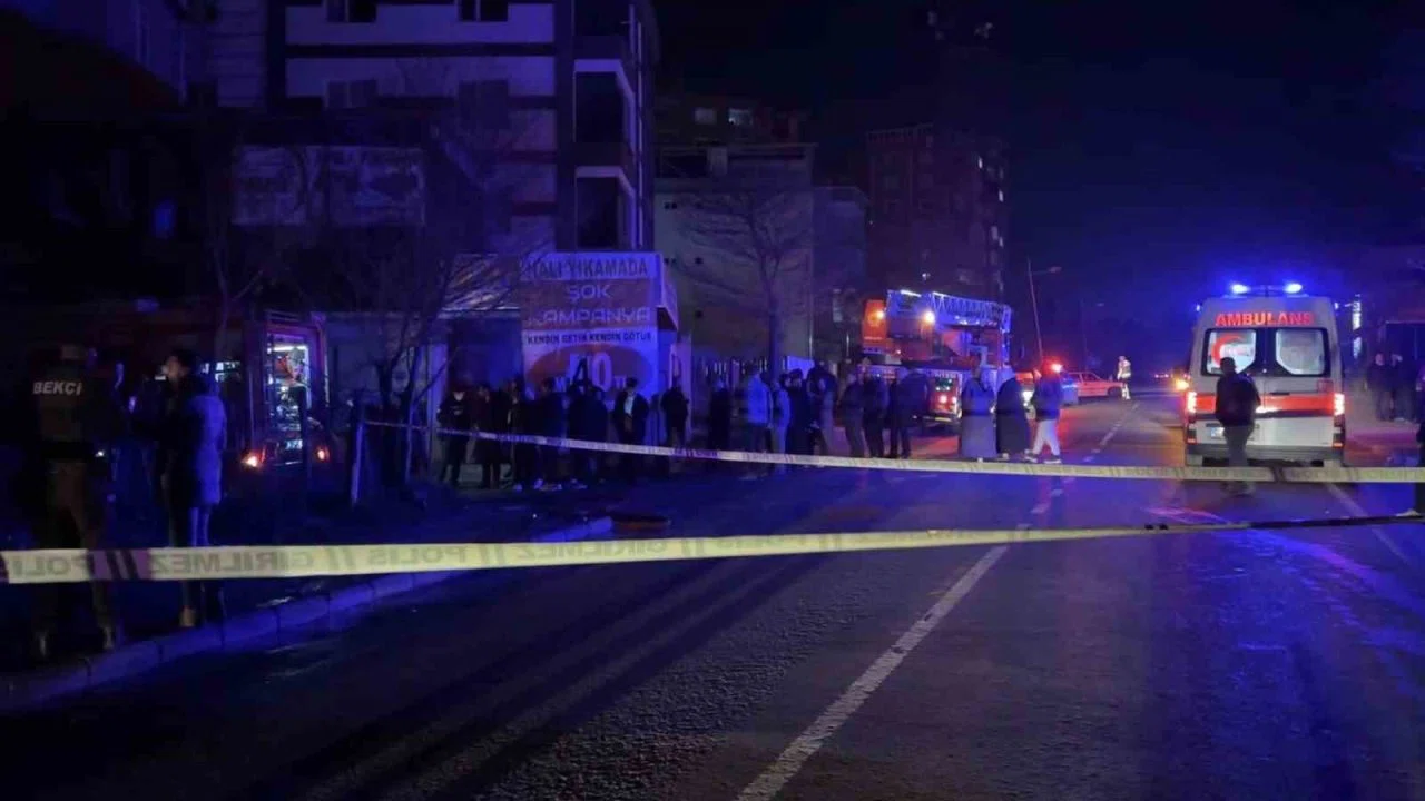 Samsun’da çatı katı alev alev yandı: 1 yaralı