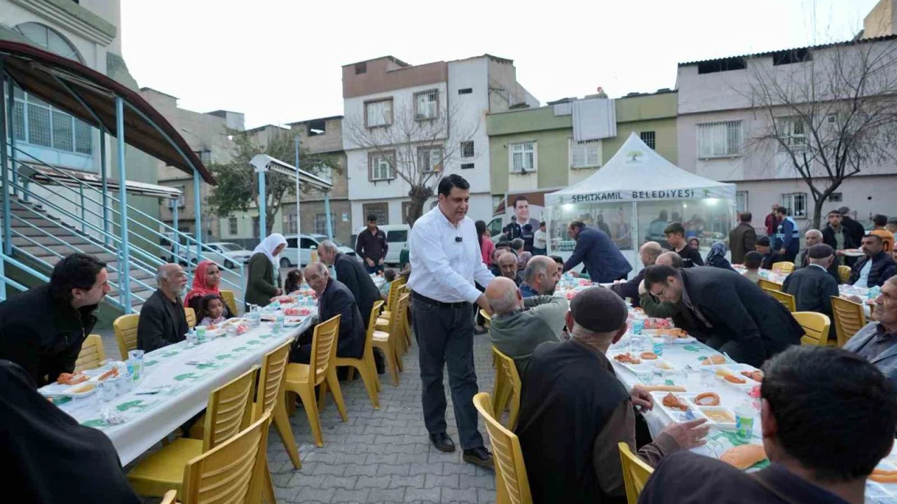 Şehitkamil’de Ramazan bereketi sofralara taşınıyor