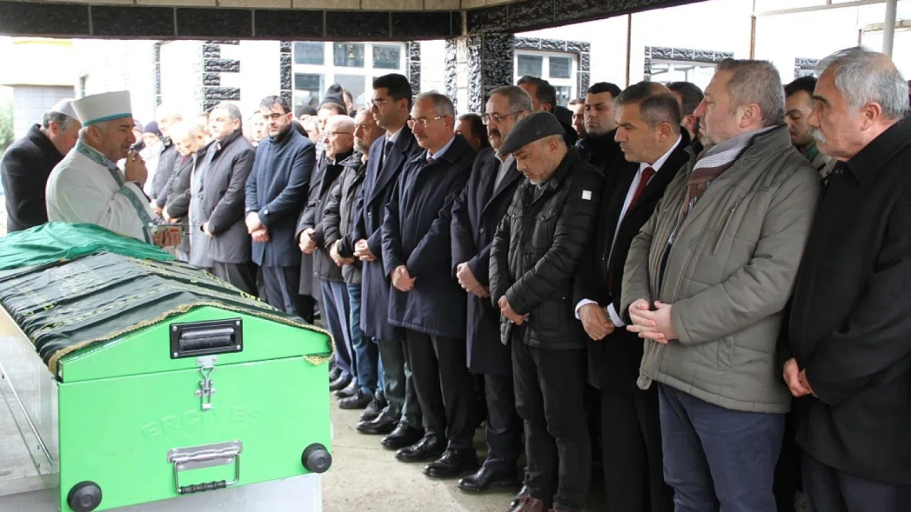 Sevdenur Gülçiçek, son yolculuğuna uğurlandı