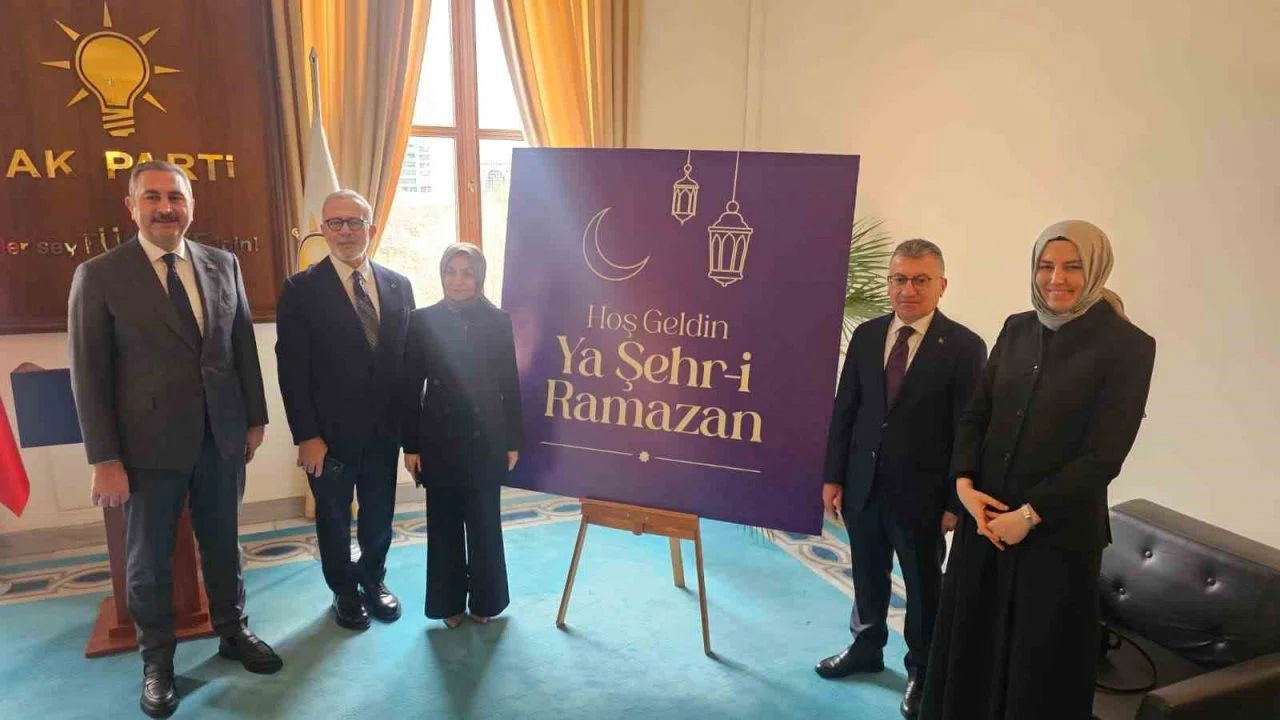 TBMM AK Parti Grubu’nda "Ramazan" süslemesi