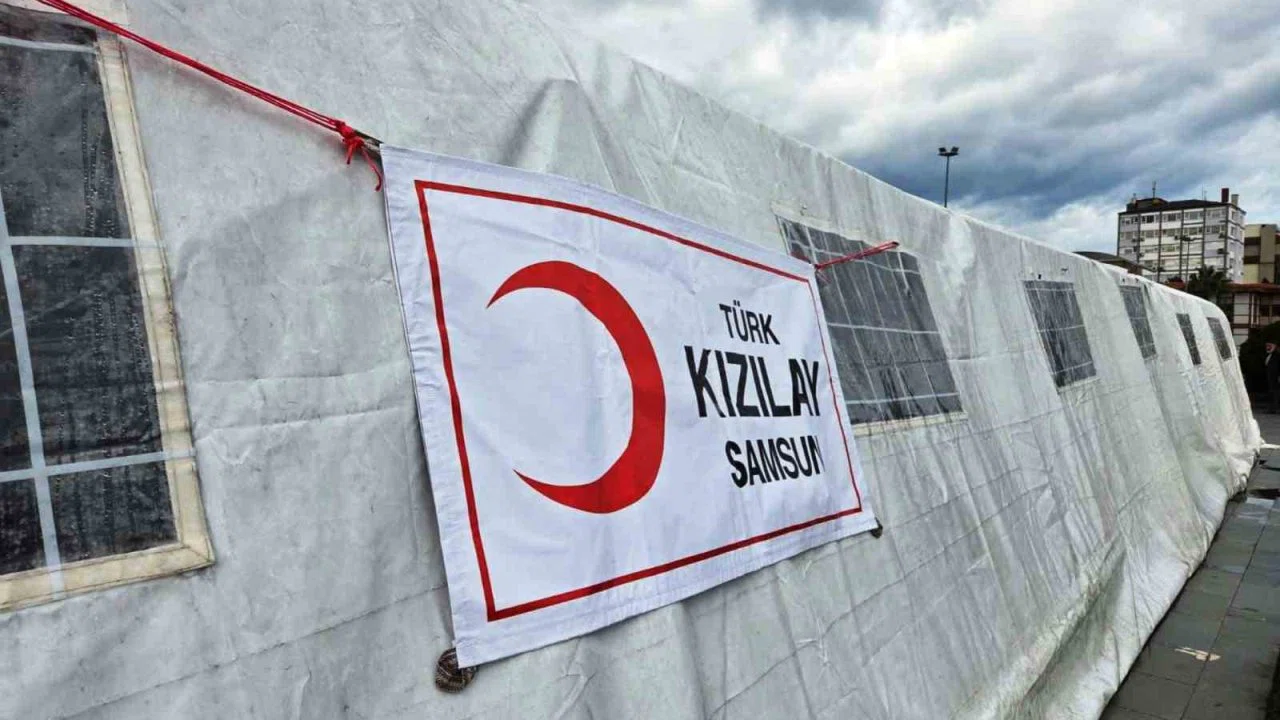 Türk Kızılay’dan her gün bin 300 kişilik iftar