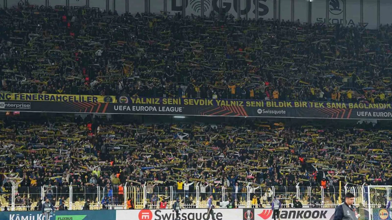 UEFA Avrupa Ligi: Fenerbahçe: 0 - Nottingham Forest: 0 (Maç devam ediyor)