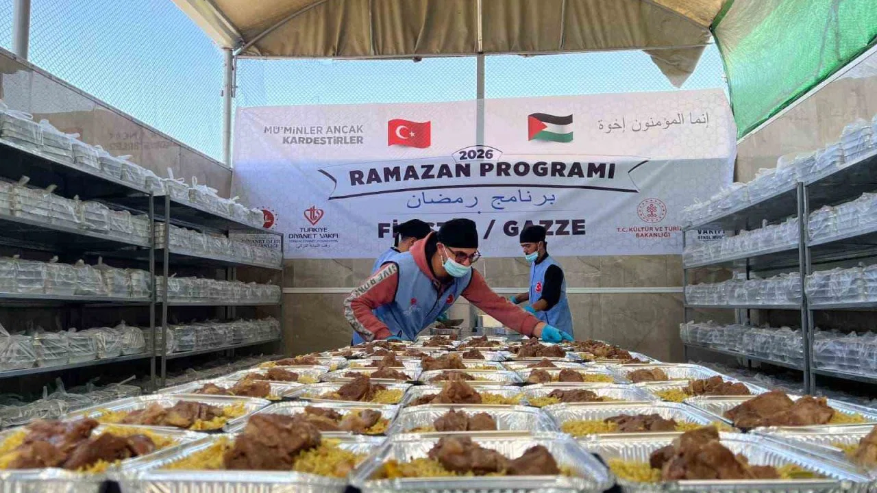 Vakıflar Genel Müdürlüğü Gazze’de: Günlük 20 bin kişilik iftar desteği