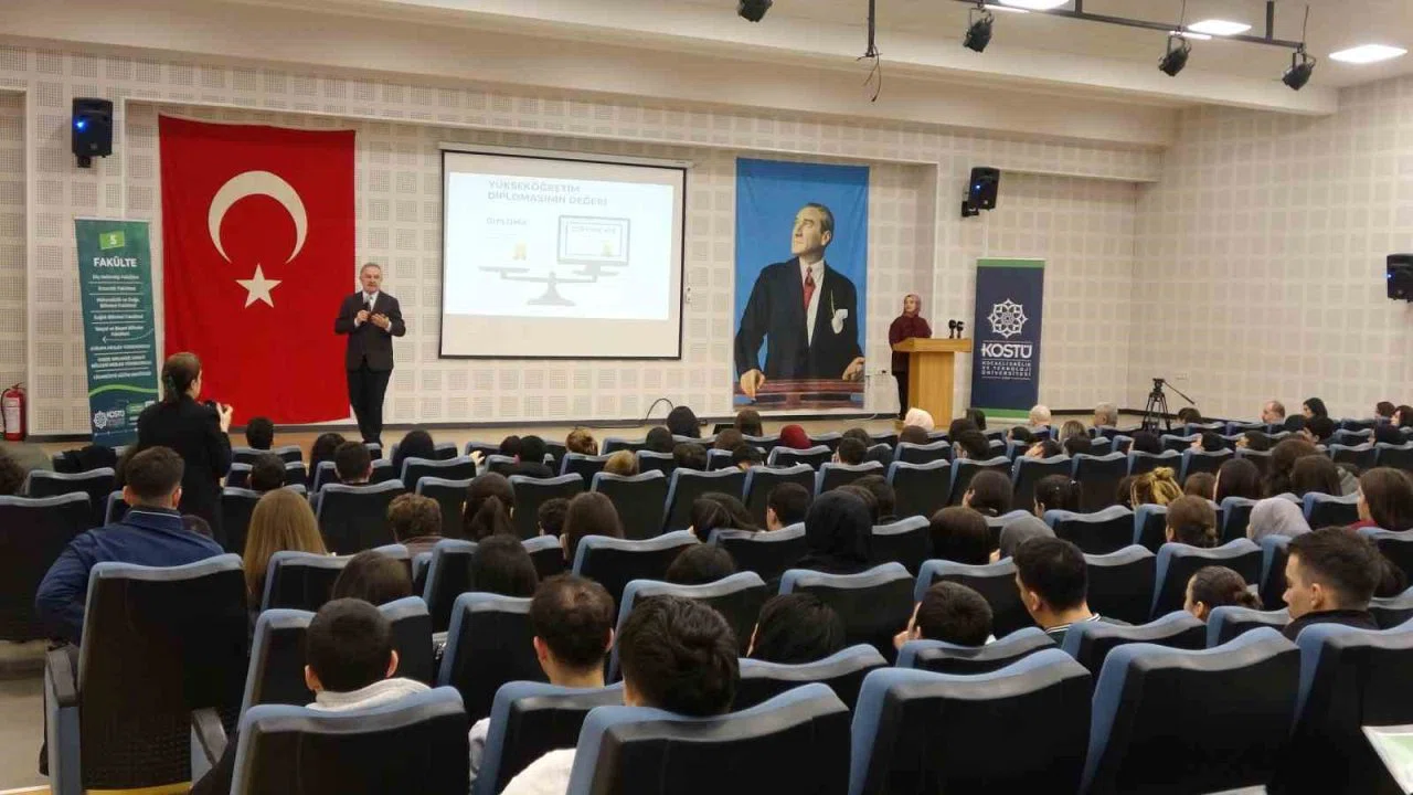 Yapay zekanın eğitim ve sağlıktaki etkileri lise öğrencileriyle paylaşıldı