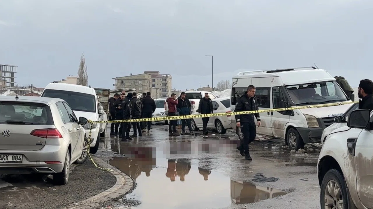 Yüksekova’da silahla başından vurulmuş halde bulunan genç kurtarılamadı