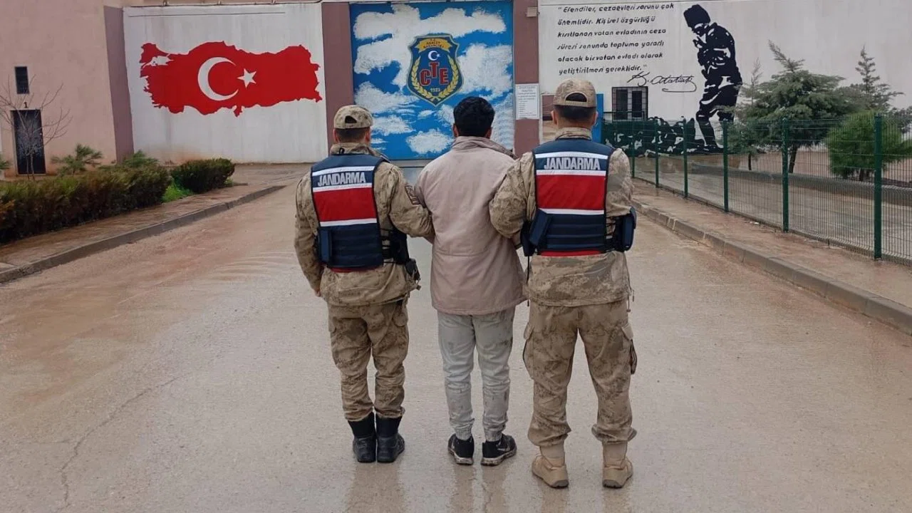 13 yıl kesinleşmiş hapis cezasıyla aranan şahıs yakalandı