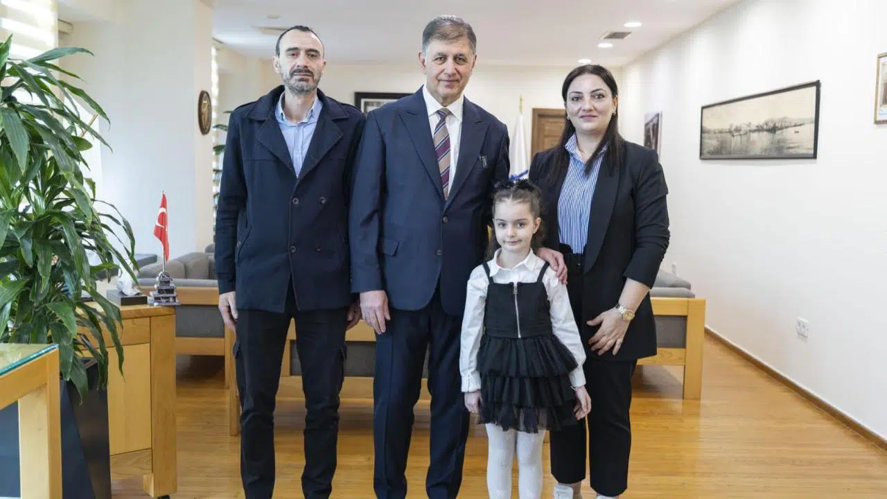 4 yaşından beri İstiklal Marşı’nı ezbere okuyor
