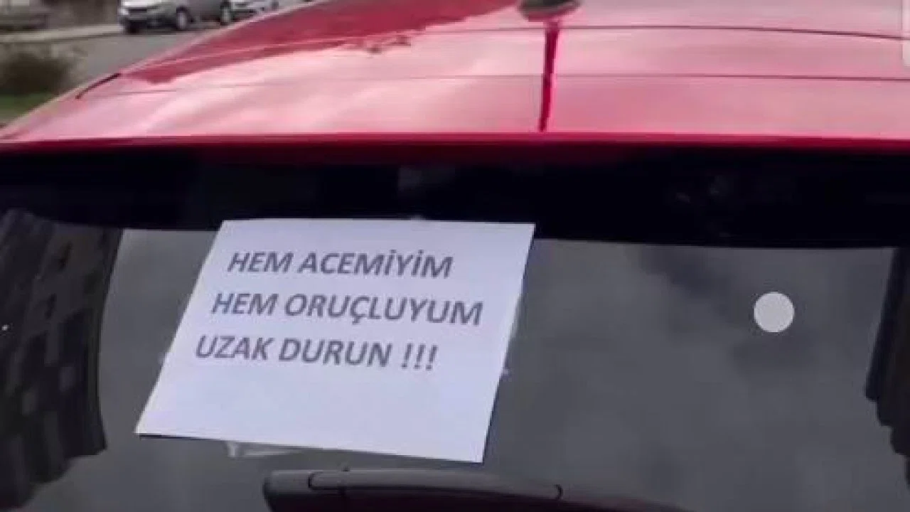 Acemi sürücüden trafikte ’ilginç’ önlem