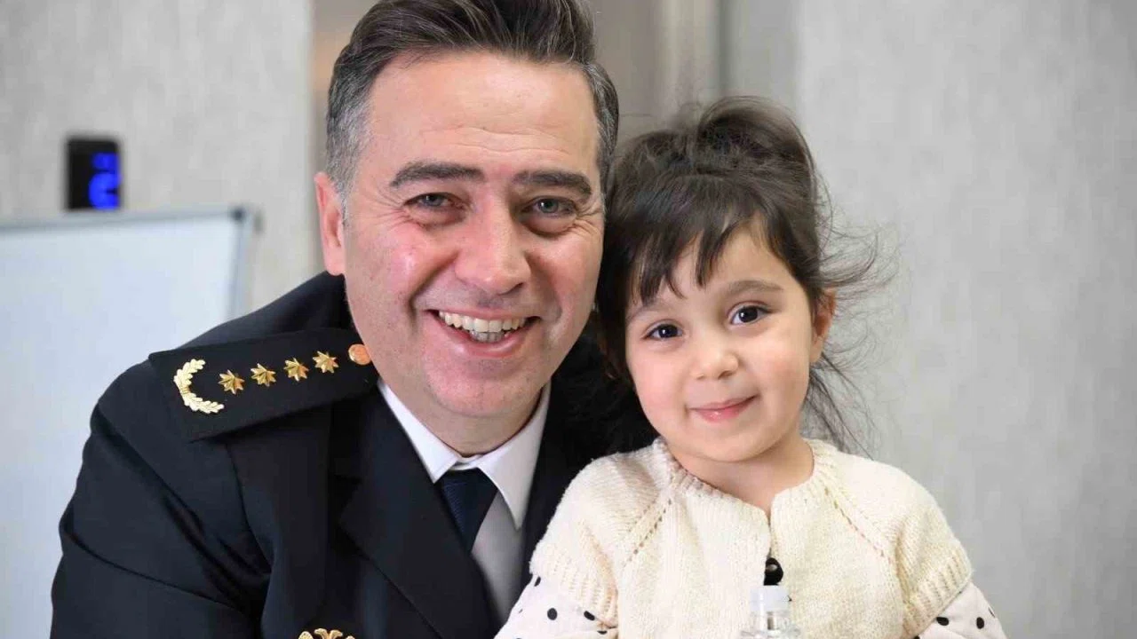 Ağrı Emniyet Müdürü Önder’den bayram mesaisindeki polislere ziyaret