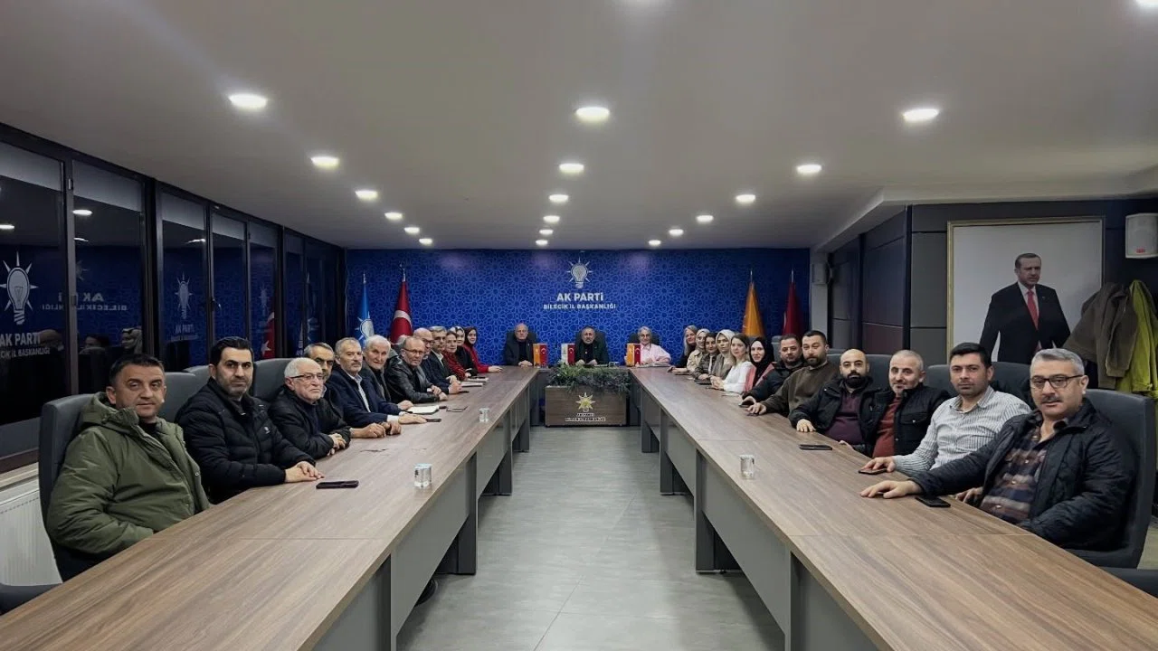 AK Parti Bilecik’te Haftalık İl Yönetim Kurulu Toplantısı gerçekleştirildi