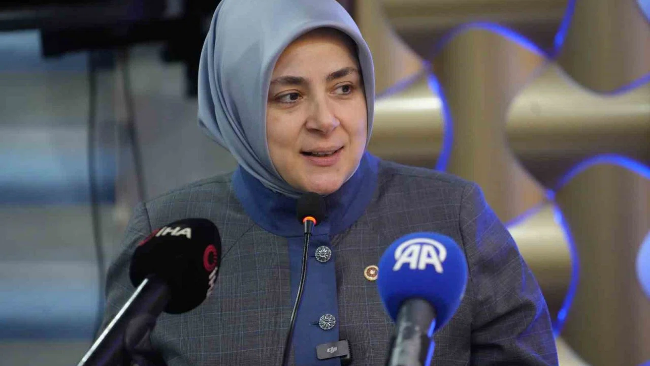 AK Parti Genel Merkez Kadın Kolları Başkanı Ercan: "Ateş çemberine rağmen hizmetlerimize devam ediyoruz"