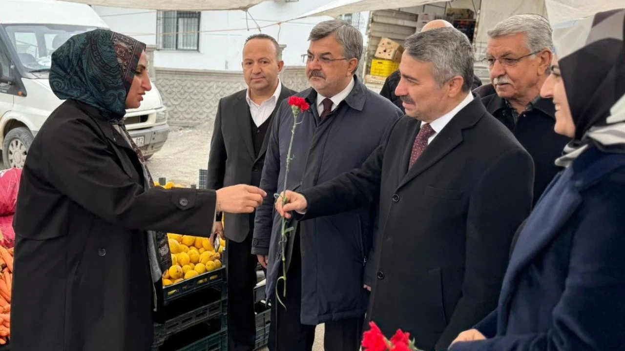 AK Parti heyeti, kadınların kadınlar gününü kutladı