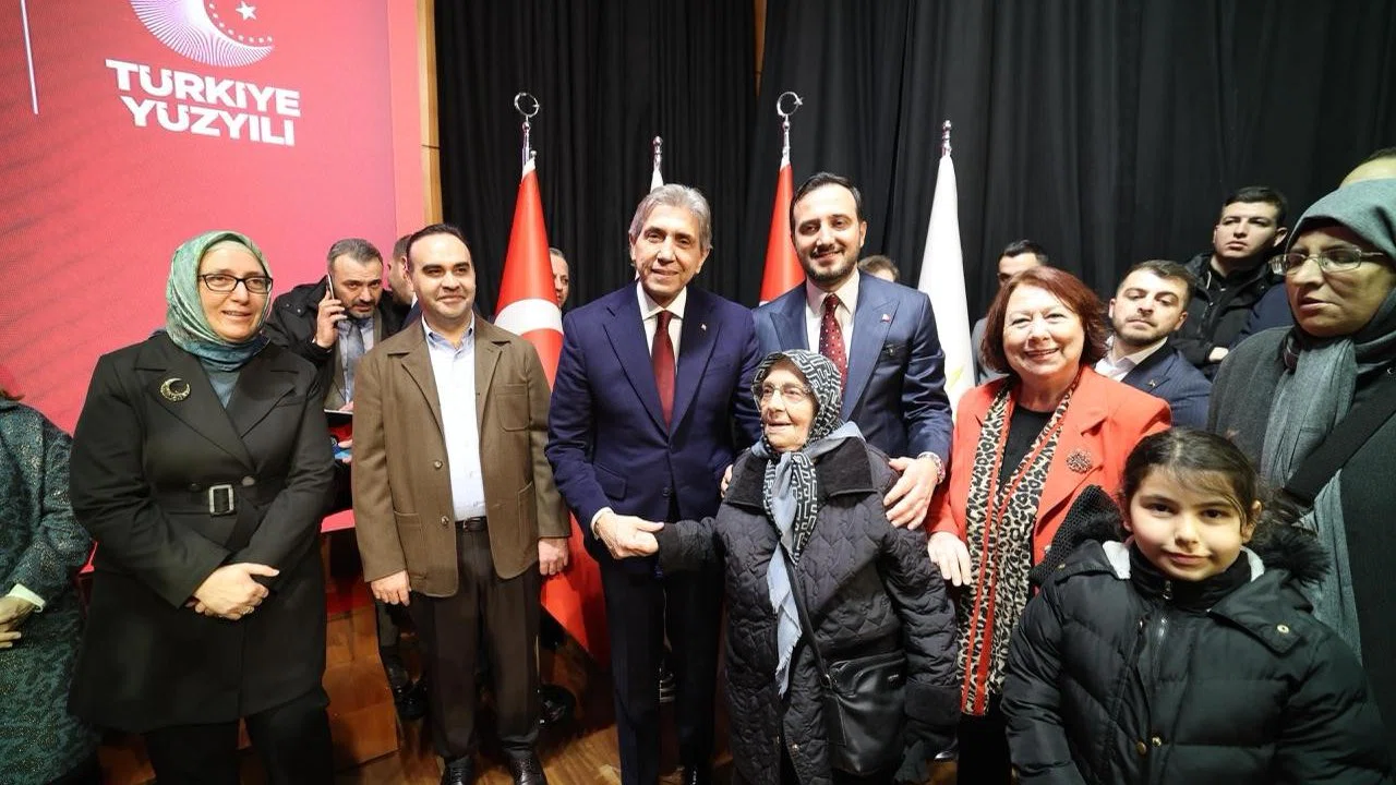 AK Parti İstanbul İl Başkanlığında bayramlaşma programı