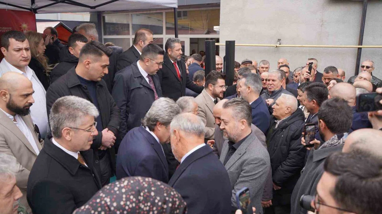 AK Parti Kayseri’de bayramlaştı
