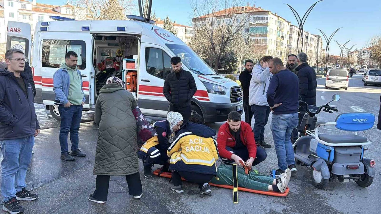 Aksaray’da iki motosiklet çarpıştı: 4 yaralı