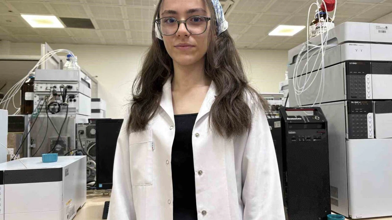 Annesini kanserden kaybeden lise öğrencisi, kanseri teşhis eden yapay zeka destekli proje geliştirdi