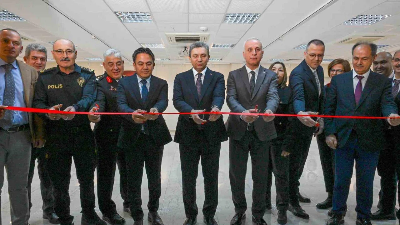 Antalya’nın Fethi’nin 819. yılında "Fetih ve Fatih" konferansı gerçekleştirildi