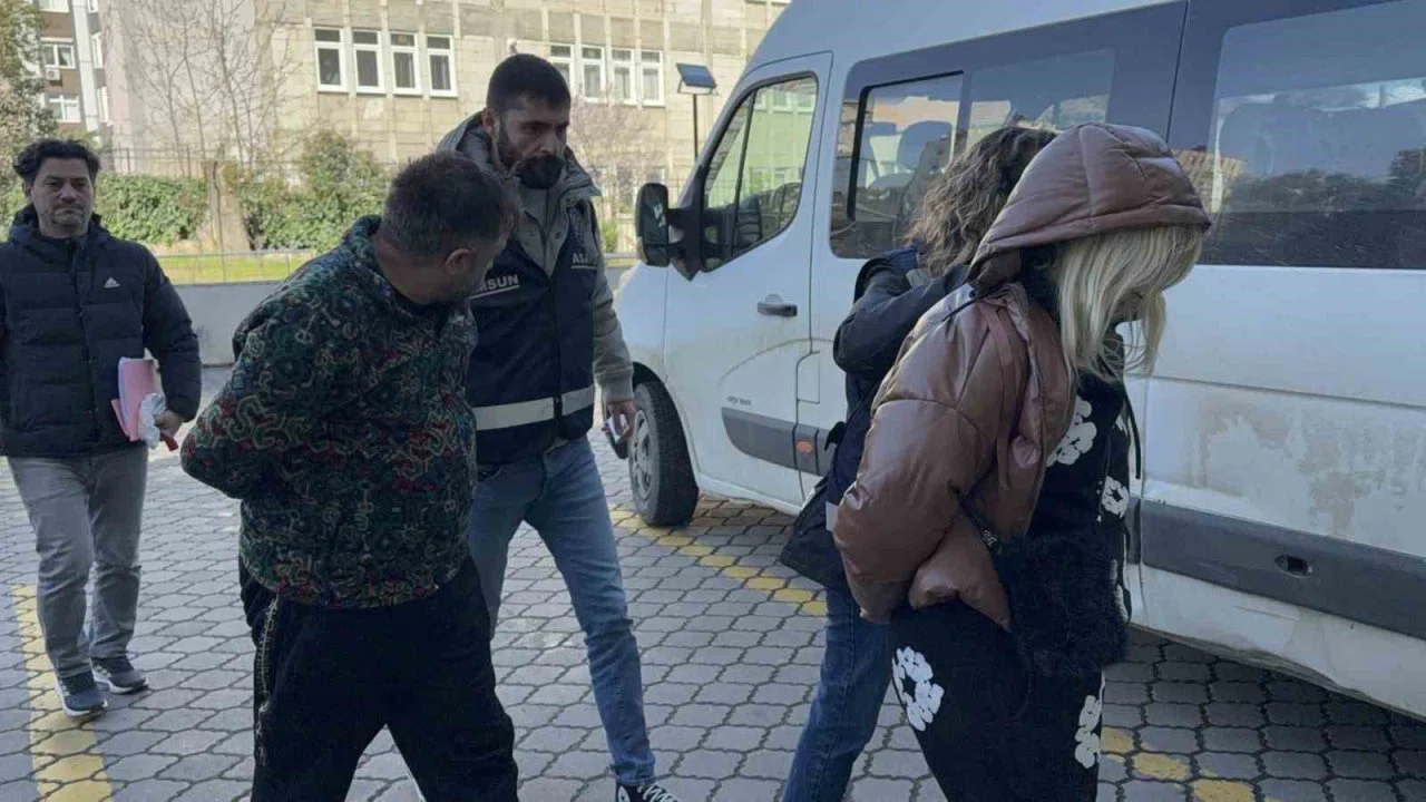 AVM’de kuyumculardan hırsızlık yapan 2 kişi tutuklandı