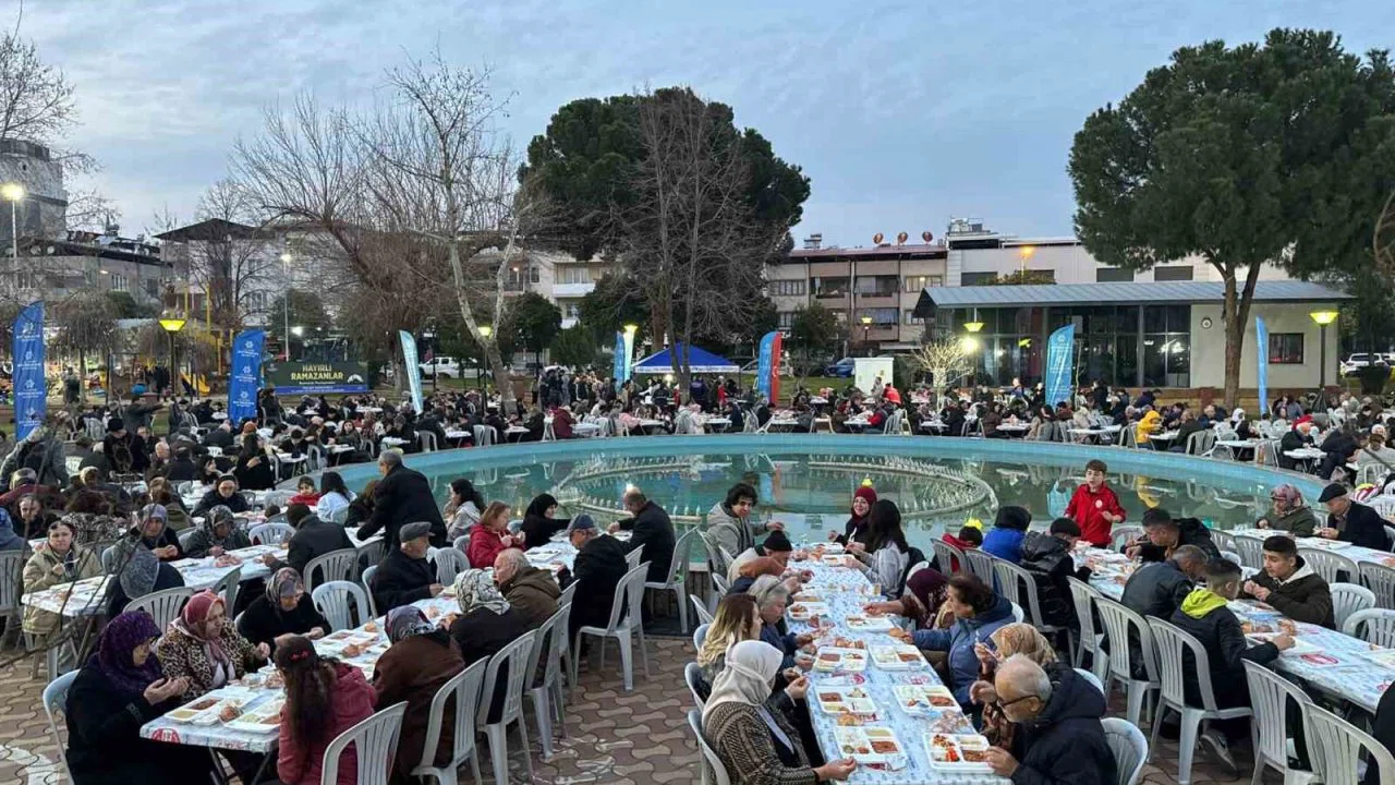 Aydın Büyükşehir Belediyesi Ramazan’ın bereketini kentin dört bir yanına taşımayı sürdürüyor