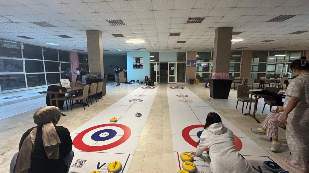 Aydın’da öğrenciler Kadınlar Günü’nü sporla kutladı