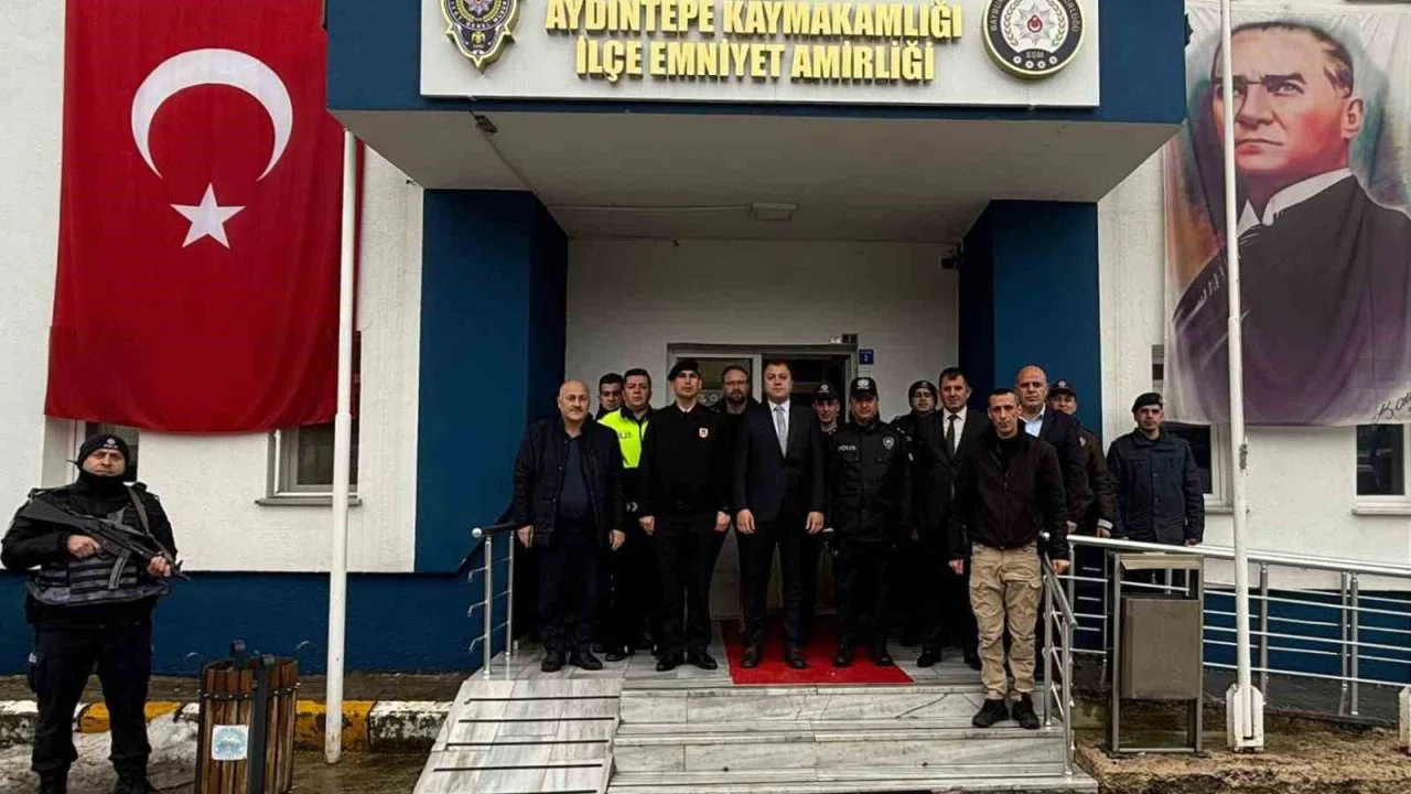 Aydıntepe’de vatandaşların ve görev başındaki personelin bayramı kutlandı