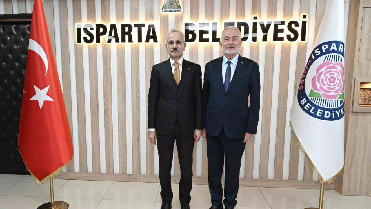 Bakan Uraloğlu: "Isparta’da güzel işler yapılıyor"