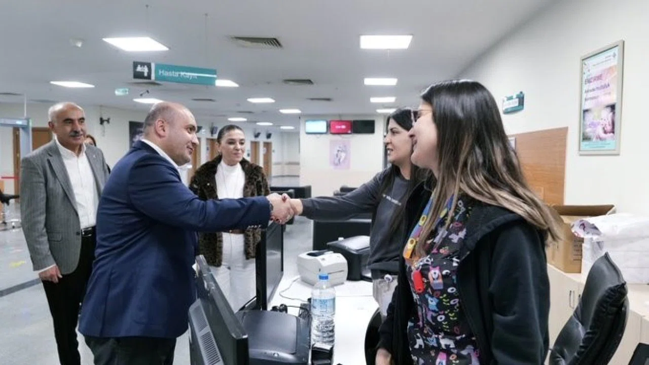 Başkan Albayrak, sağlık çalışanları ile bir araya geldi