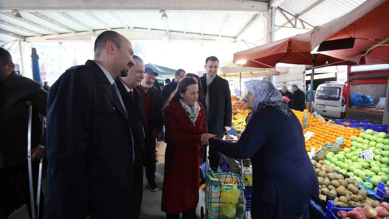 Başkan Balaban vatandaşların istek ve şikayetlerini yerinde dinledi