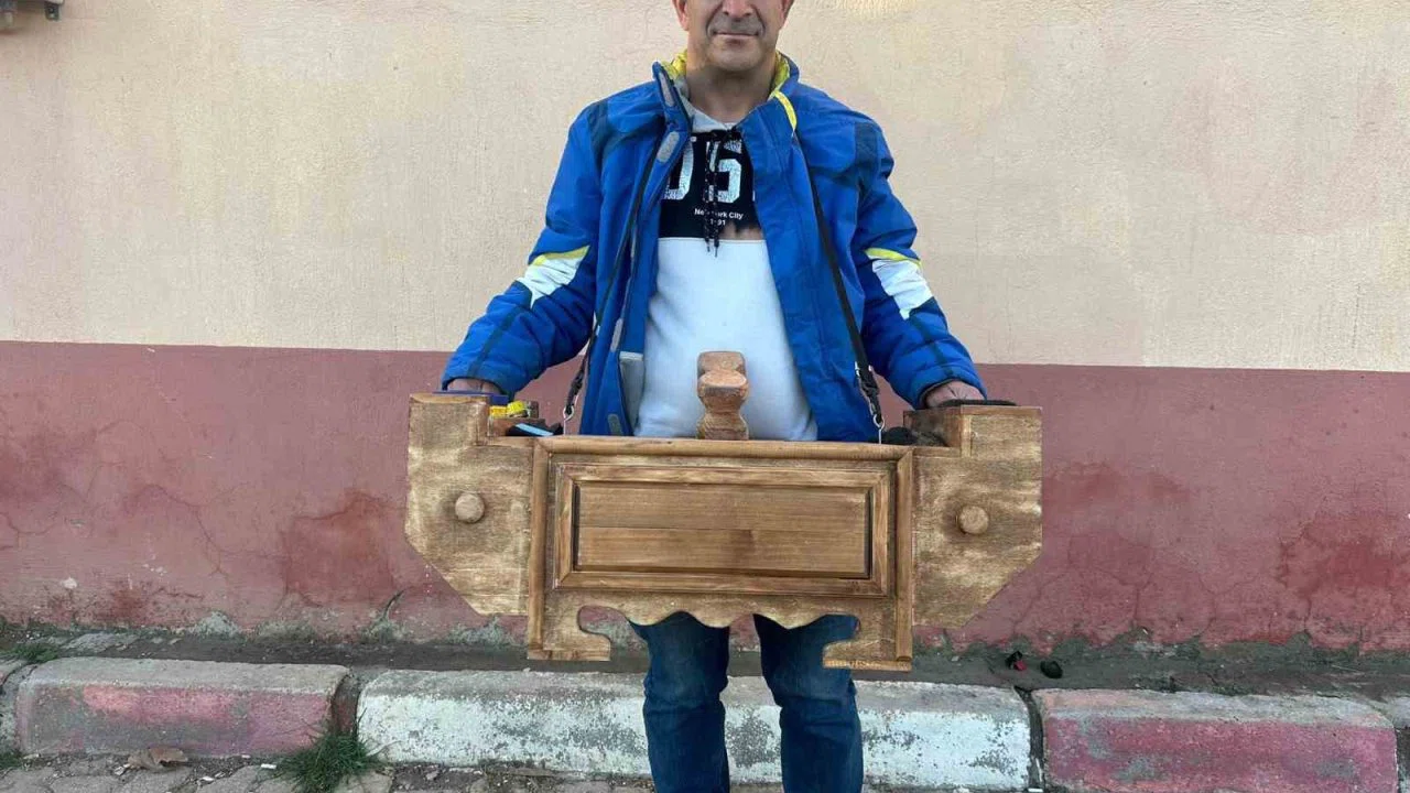 Başkan Başdeğirmen, kırılan boya sandığı yerine yenisi isteyen boyacıyı kırmadı
