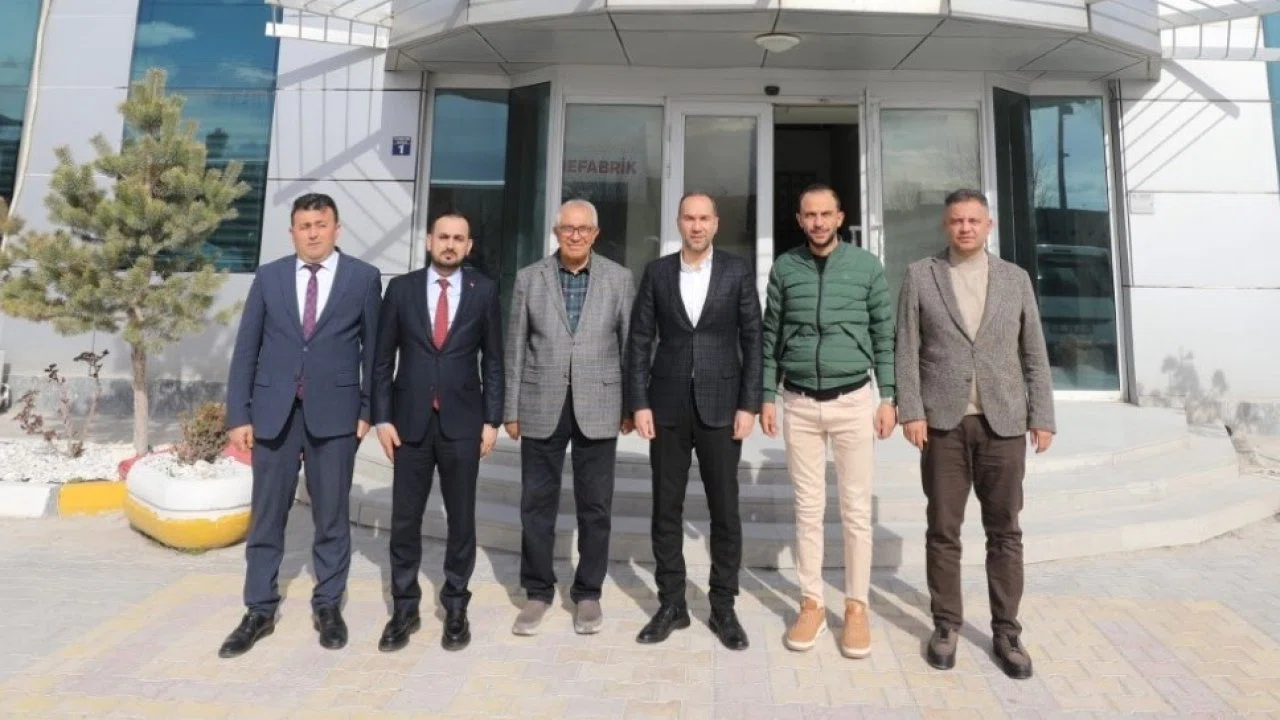 Başkan Özdemir’den Niğde Gazeteciler Cemiyeti’ne ziyaret