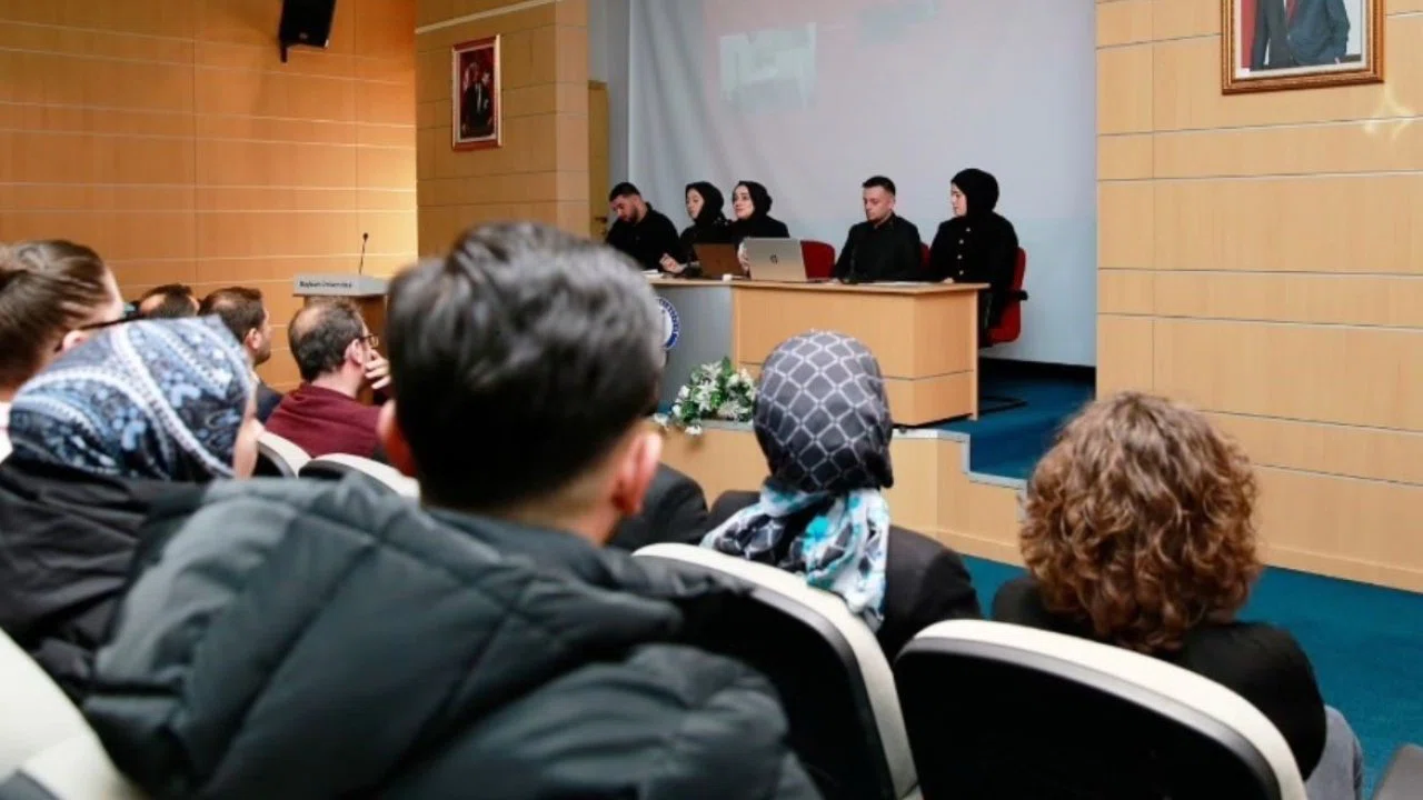Bayburt’ta ‘Soykırım ve Kadın’ başlıklı panel düzenlendi
