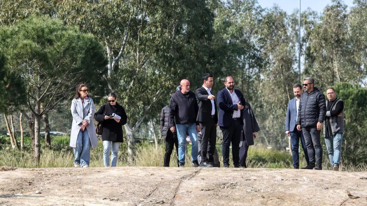 Bayraklı’da Ferdi Zeyrek Spor Kompleksi’nde Çalışmalar Sona Yaklaştı