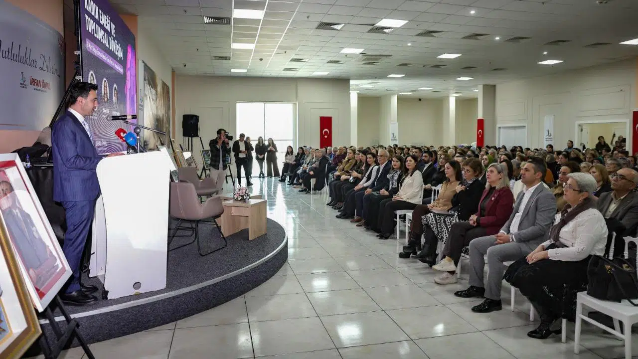 Bayraklı’da “Kadın Emeği ve Toplumsal Dönüşüm” Buluşması