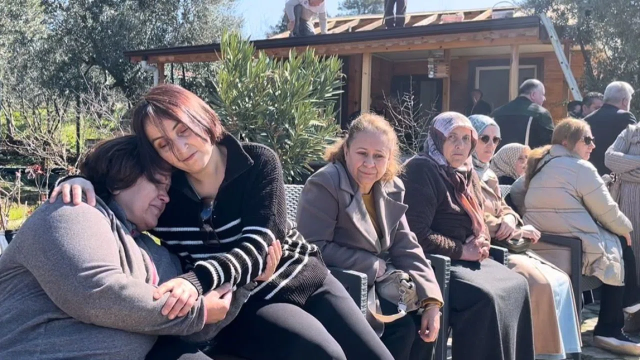 Bayram arifesinde evlerine yıkım ekibi gelince belediye başkanına beddua yağdırdı: "Sana verdiğimiz oylar haram olsun"