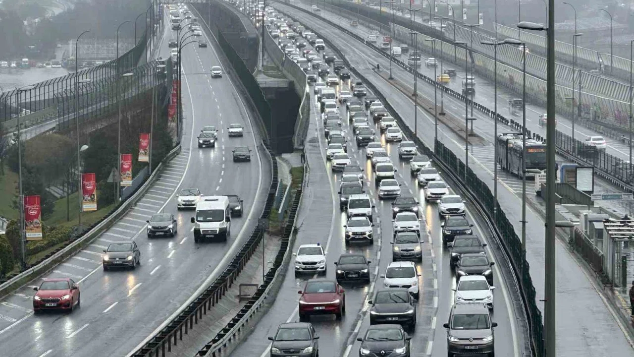 Bayramın ikinci gününde İstanbul’da trafik yoğunluğu
