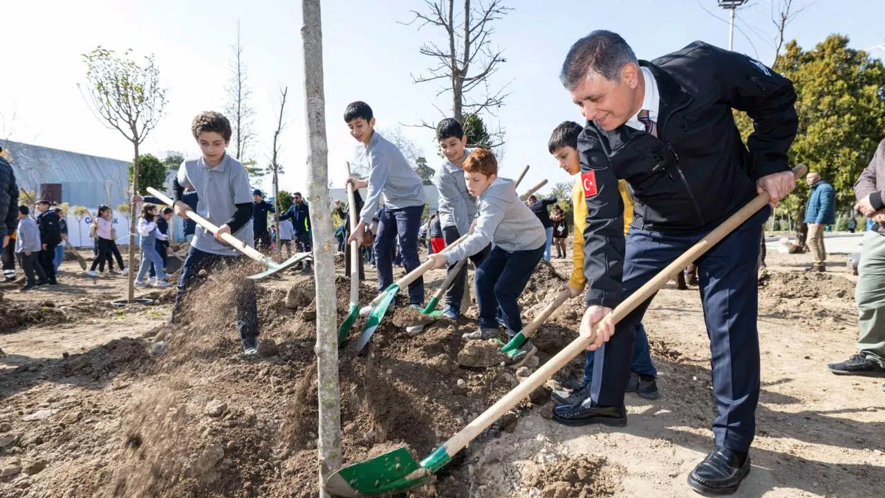 Beton söküldü, umut filizlendi