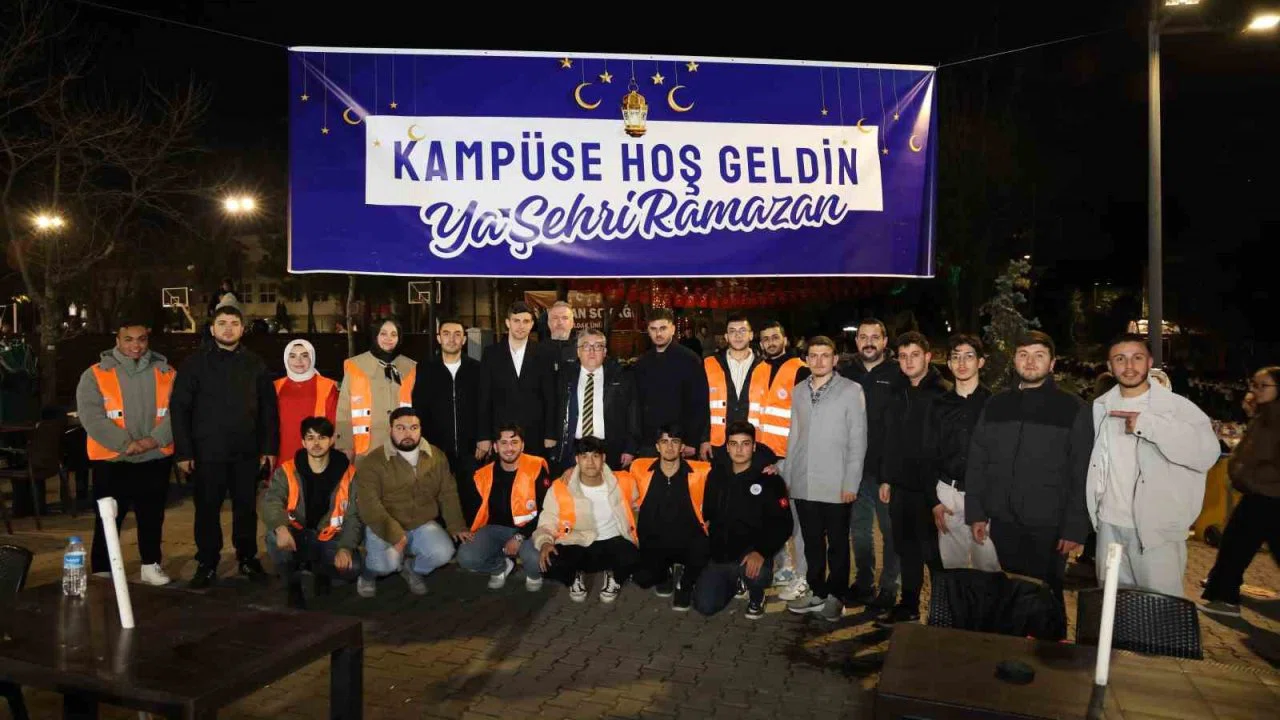 BEUN’da Rektör Özölçer öğrencilerle iftar sofrasında buluştu