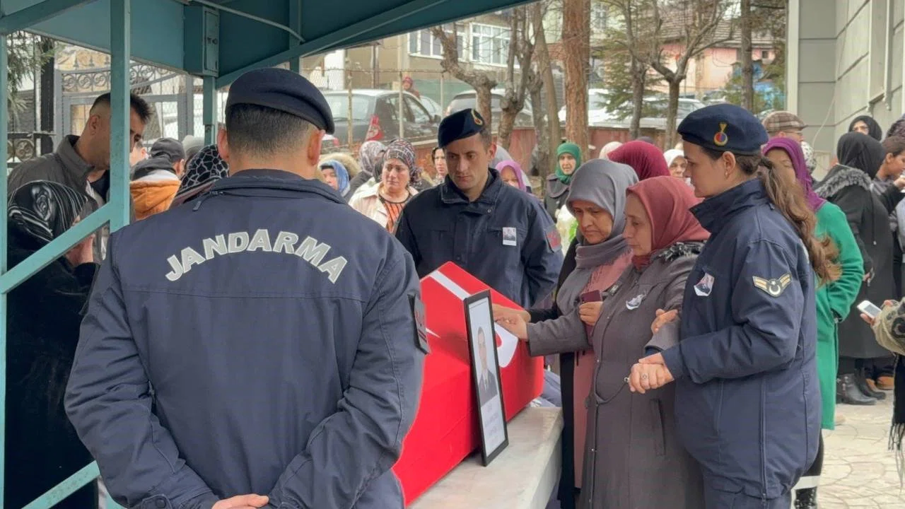 Beylik tabancasıyla intihar eden askeri personel Karabük’te toprağa verildi
