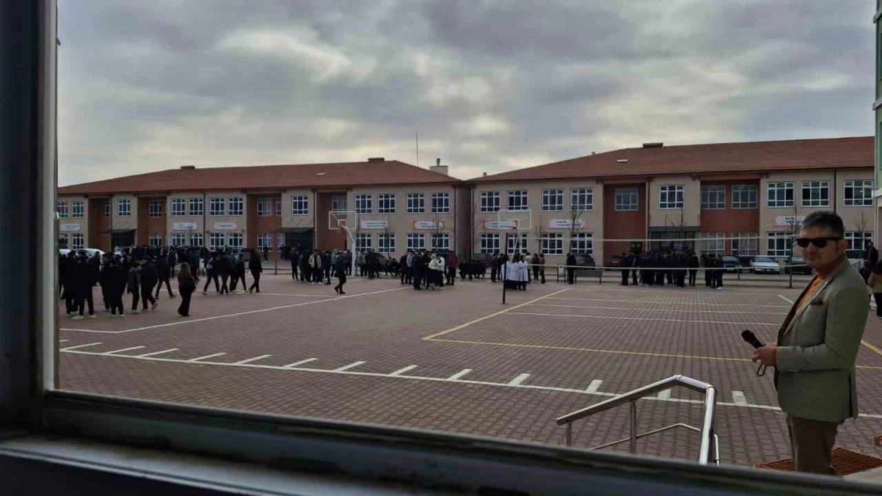 Beypazarı’nda okulda deprem tatbikatı